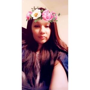 Meet your Posher, Monica